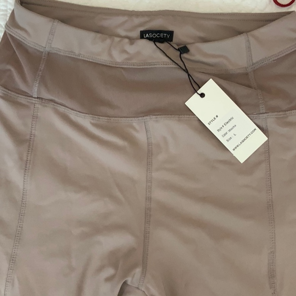 LA society, Size: Large